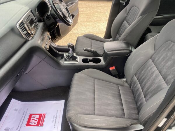 KIA SPORTAGE 1.7 CRDi ISG 1 5dr 2016 (66) - Image 14