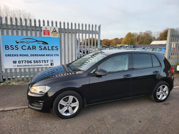 VOLKSWAGEN GOLF 1.6 TDI 105 Match 5dr 2014 (64) - Image 30