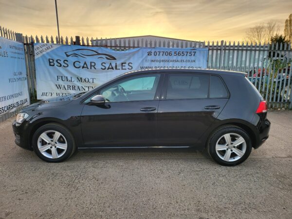 VOLKSWAGEN GOLF 1.6 TDI 105 Match 5dr 2014 (64) - Image 24