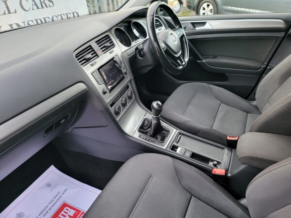 VOLKSWAGEN GOLF 1.6 TDI 105 Match 5dr 2014 (64) - Image 14