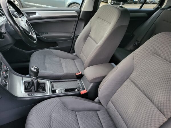 VOLKSWAGEN GOLF 1.6 TDI 105 Match 5dr 2014 (64) - Image 15