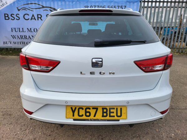SEAT LEON 1.6 TDI SE Dynamic Technology 5dr 2017 (67) - Image 9