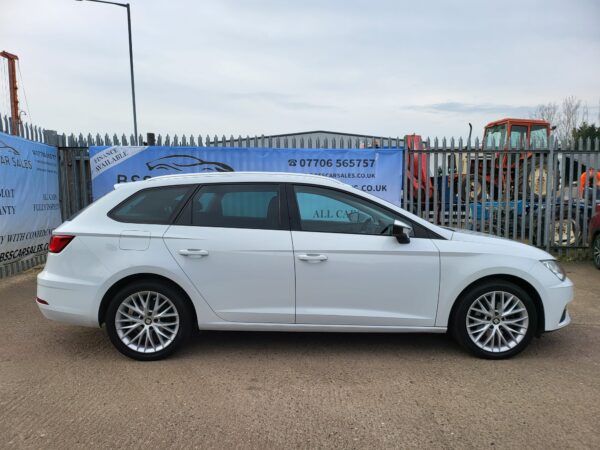 SEAT LEON 1.6 TDI SE Dynamic Technology 5dr 2017 (67) - Image 4
