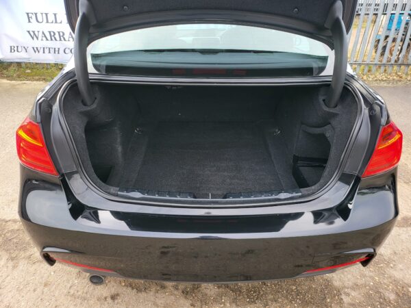 BMW 3 SERIES 320d xDrive M Sport 4dr 2014 (14) - Image 11