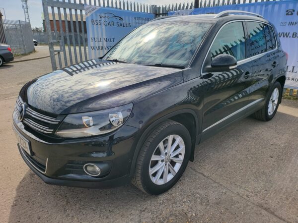 VOLKSWAGEN TIGUAN 2.0 TDi BlueMotion Tech SE 5dr [2WD] 2013 (62) - Image 3