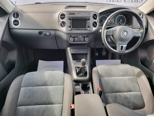 VOLKSWAGEN TIGUAN 2.0 TDi BlueMotion Tech SE 5dr [2WD] 2013 (62) - Image 16
