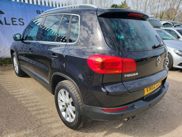VOLKSWAGEN TIGUAN 2.0 TDi BlueMotion Tech SE 5dr [2WD] 2013 (62) - Image 7