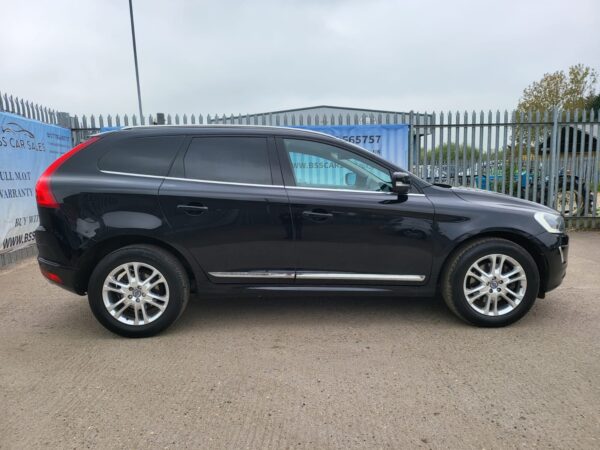VOLVO XC60 D5 [215] SE Lux Nav 5dr AWD Geartronic 2013 (63) - Image 4