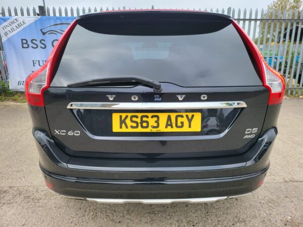 VOLVO XC60 D5 [215] SE Lux Nav 5dr AWD Geartronic 2013 (63) - Image 9