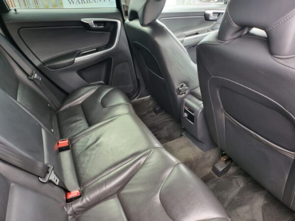 VOLVO XC60 D5 [215] SE Lux Nav 5dr AWD Geartronic 2013 (63) - Image 18