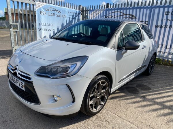 CITROEN DS 3 1.6 BlueHDi 120 Ultra Prestige 3dr 2015 (65) - Image 3