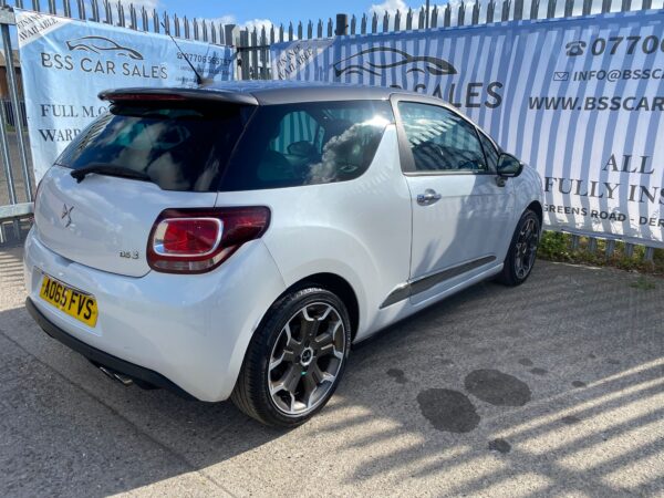CITROEN DS 3 1.6 BlueHDi 120 Ultra Prestige 3dr 2015 (65) - Image 6