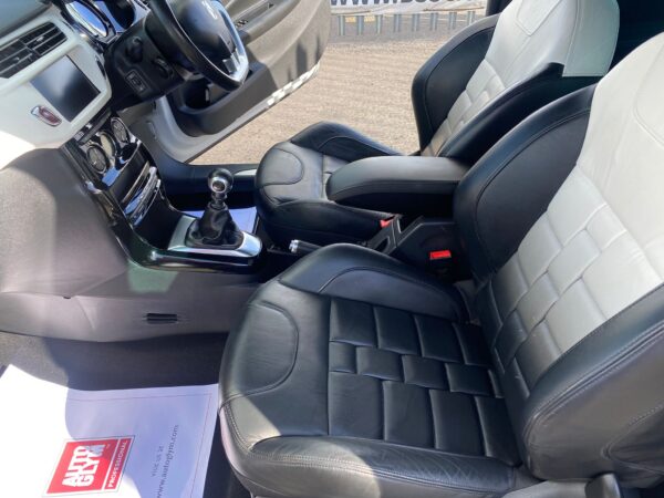 CITROEN DS 3 1.6 BlueHDi 120 Ultra Prestige 3dr 2015 (65) - Image 20