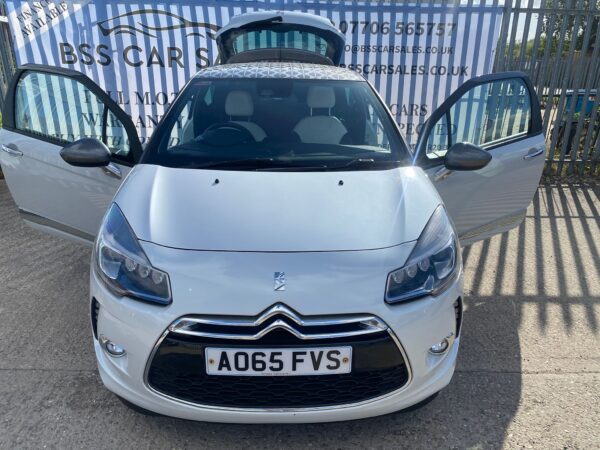 CITROEN DS 3 1.6 BlueHDi 120 Ultra Prestige 3dr 2015 (65) - Image 16