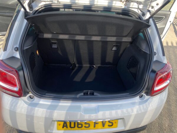 CITROEN DS 3 1.6 BlueHDi 120 Ultra Prestige 3dr 2015 (65) - Image 11