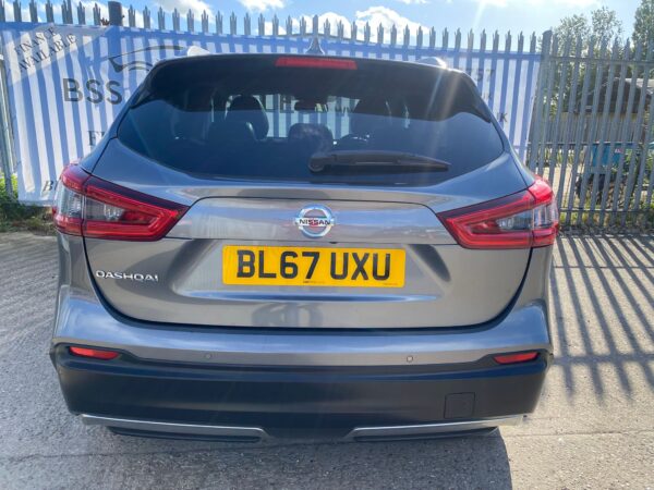 NISSAN QASHQAI 1.6 dCi Tekna 5dr 2017 (67) - Image 9
