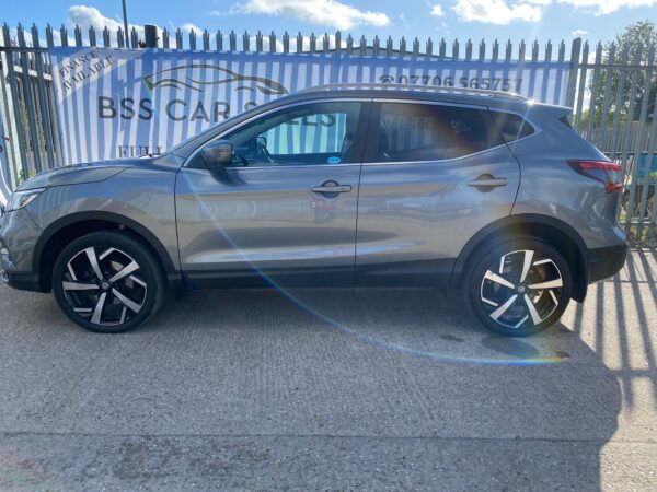 NISSAN QASHQAI 1.6 dCi Tekna 5dr 2017 (67) - Image 5