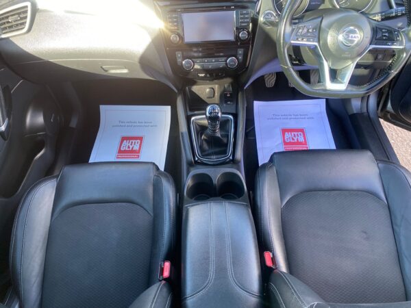 NISSAN QASHQAI 1.6 dCi Tekna 5dr 2017 (67) - Image 22