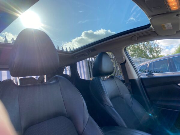 NISSAN QASHQAI 1.6 dCi Tekna 5dr 2017 (67) - Image 23
