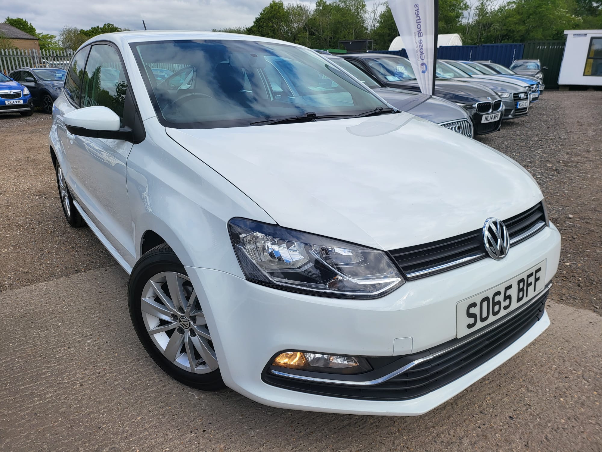 VOLKSWAGEN POLO 1.0 SE 3dr 2015 (65)