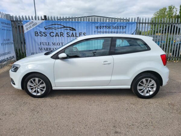 VOLKSWAGEN POLO 1.0 SE 3dr 2015 (65) - Image 5