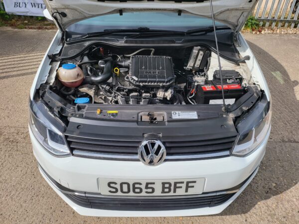 VOLKSWAGEN POLO 1.0 SE 3dr 2015 (65) - Image 10