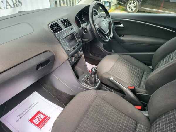 VOLKSWAGEN POLO 1.0 SE 3dr 2015 (65) - Image 16