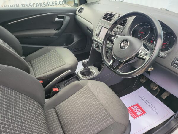 VOLKSWAGEN POLO 1.0 SE 3dr 2015 (65) - Image 14