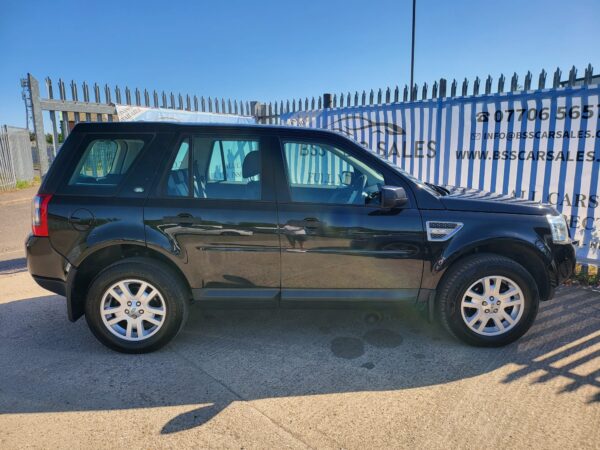LAND ROVER FREELANDER 2.2 Td4 XS [Nav] 5dr Auto 2010 (10) - Image 23