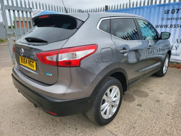 NISSAN QASHQAI 1.5 dCi Acenta Premium 5dr 2014 (64) - Image 28