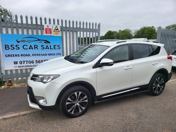 TOYOTA RAV 4 2.2 D-CAT Invincible 5dr Auto 2015 (64) - Image 13