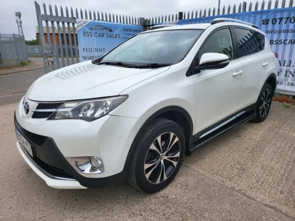 TOYOTA RAV 4 2.2 D-CAT Invincible 5dr Auto 2015 (64) - Image 24