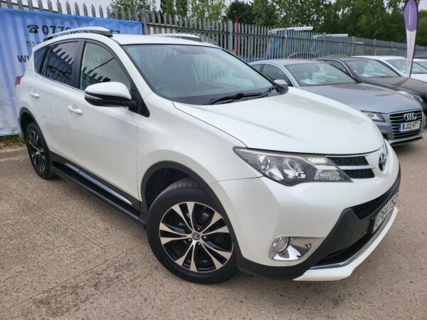 TOYOTA RAV 4 2.2 D-CAT Invincible 5dr Auto 2015 (64) - Image 12