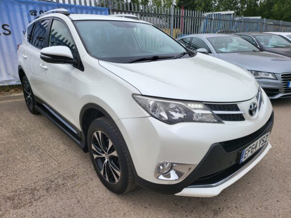 TOYOTA RAV 4 2.2 D-CAT Invincible 5dr Auto 2015 (64) - Image 23