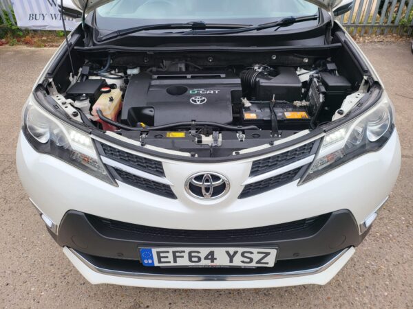 TOYOTA RAV 4 2.2 D-CAT Invincible 5dr Auto 2015 (64) - Image 10
