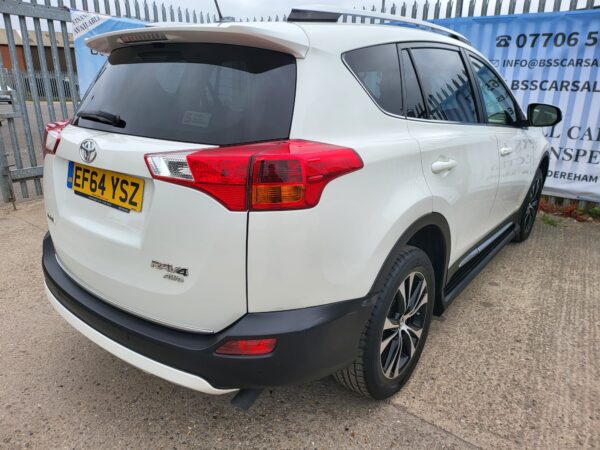 TOYOTA RAV 4 2.2 D-CAT Invincible 5dr Auto 2015 (64) - Image 6