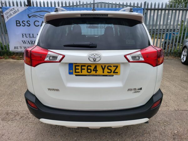 TOYOTA RAV 4 2.2 D-CAT Invincible 5dr Auto 2015 (64) - Image 30