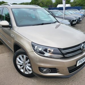 VOLKSWAGEN TIGUAN 2.0 TDi BlueMotion Tech Match 5dr [4WD] DSG 2014 (14)