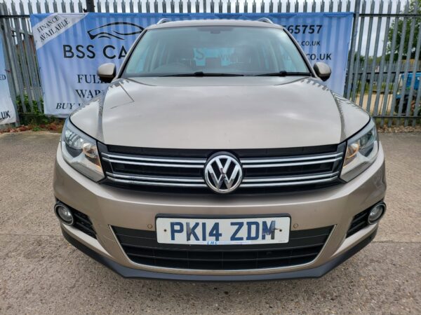 VOLKSWAGEN TIGUAN 2.0 TDi BlueMotion Tech Match 5dr [4WD] DSG 2014 (14) - Image 29