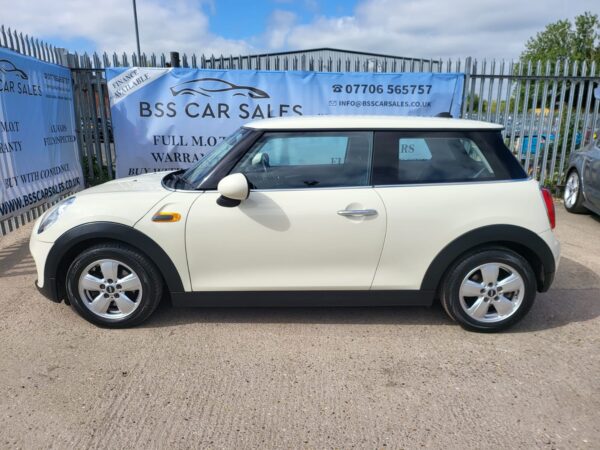 MINI HATCHBACK 1.5 One D 3dr 2014 (14) - Image 5