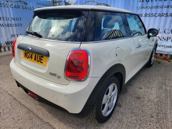 MINI HATCHBACK 1.5 One D 3dr 2014 (14) - Image 25