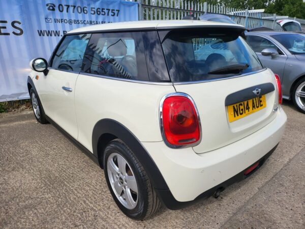 MINI HATCHBACK 1.5 One D 3dr 2014 (14) - Image 26