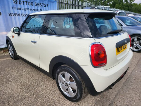 MINI HATCHBACK 1.5 One D 3dr 2014 (14) - Image 7