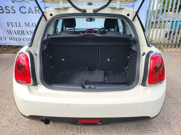 MINI HATCHBACK 1.5 One D 3dr 2014 (14) - Image 11