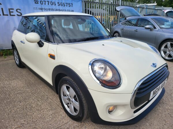 MINI HATCHBACK 1.5 One D 3dr 2014 (14) - Image 21
