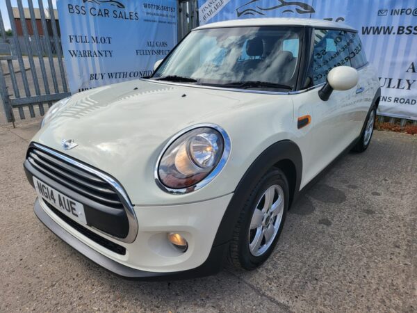 MINI HATCHBACK 1.5 One D 3dr 2014 (14) - Image 3