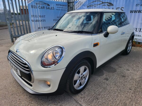 MINI HATCHBACK 1.5 One D 3dr 2014 (14) - Image 22