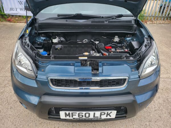 KIA SOUL 1.6 CRDi 2 5dr Auto 2010 (60) - Image 10