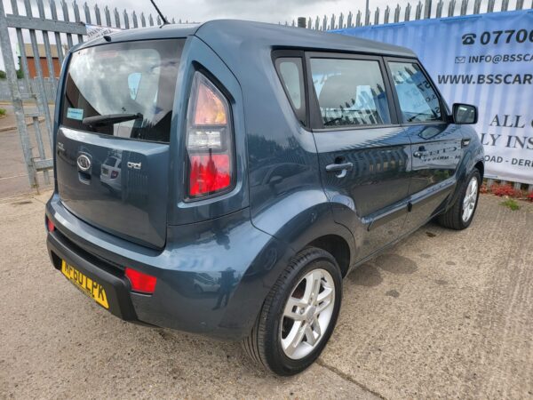 KIA SOUL 1.6 CRDi 2 5dr Auto 2010 (60) - Image 6