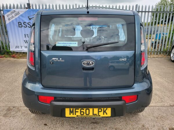 KIA SOUL 1.6 CRDi 2 5dr Auto 2010 (60) - Image 9